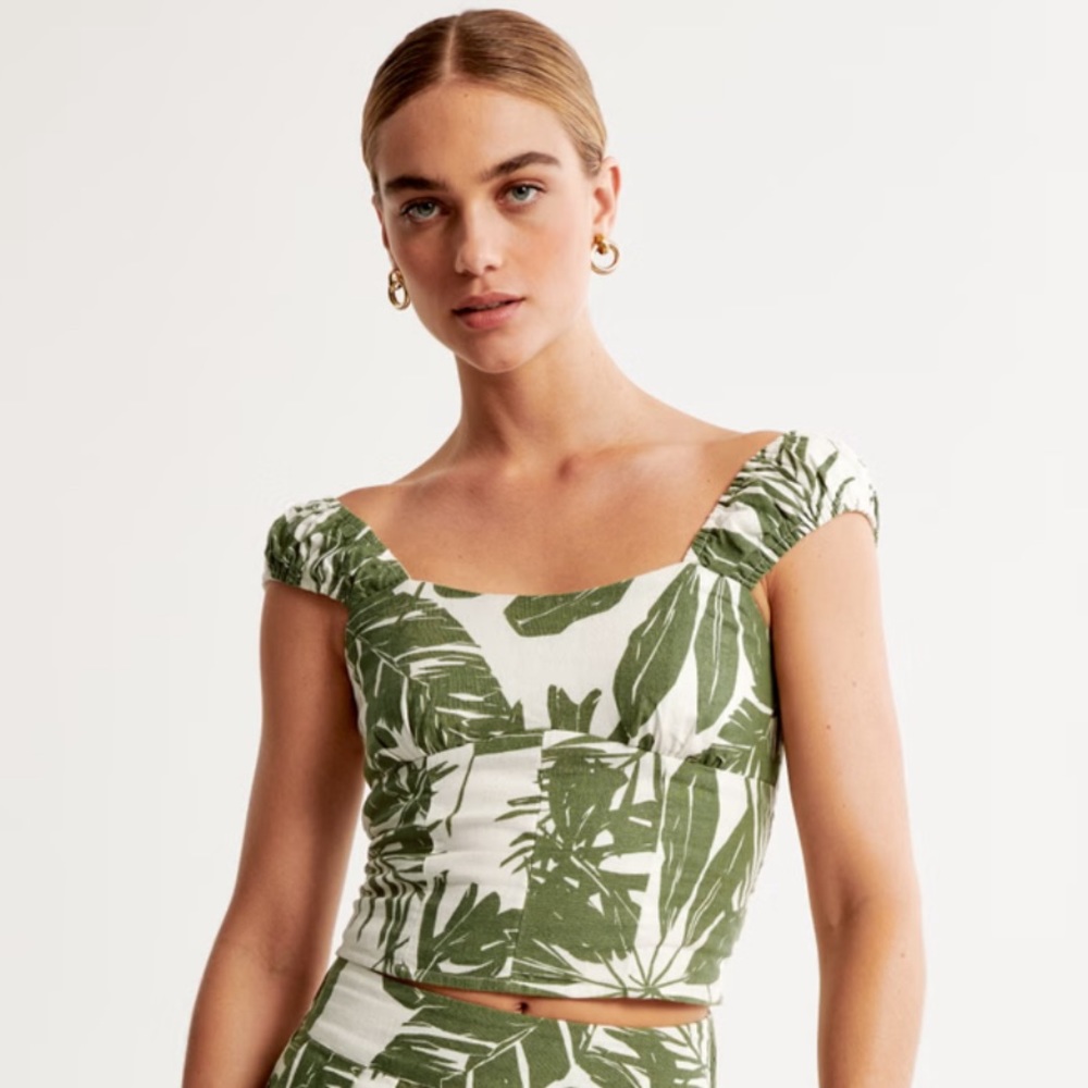 Abercrombie & Fitch Scrunch Short Sleeve Corset Top Size L